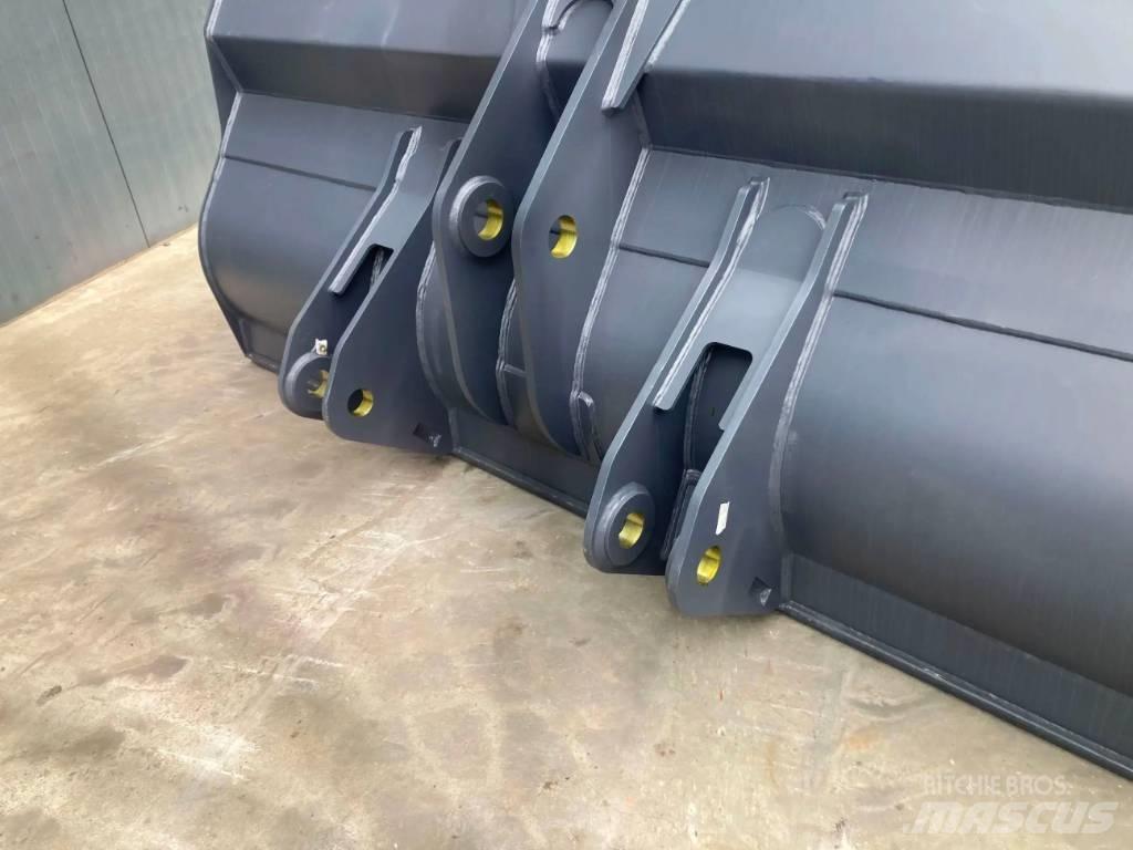 Volvo L90G Κουβάδες