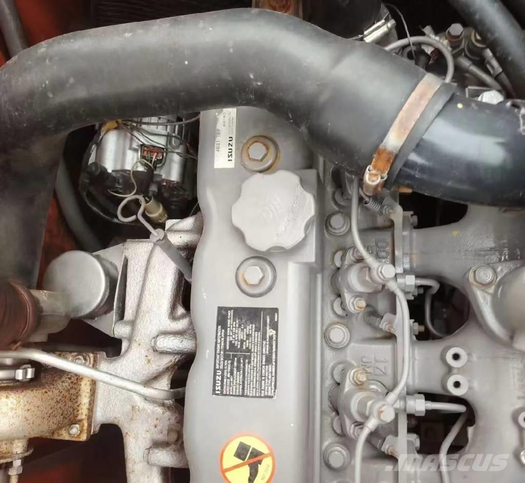 Hitachi 135 US-6 Εκσκαφείς με ερπύστριες