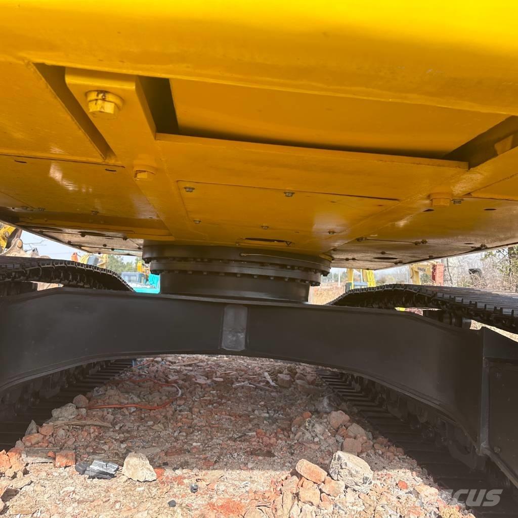 Komatsu 240LC-8 Εκσκαφείς με ερπύστριες