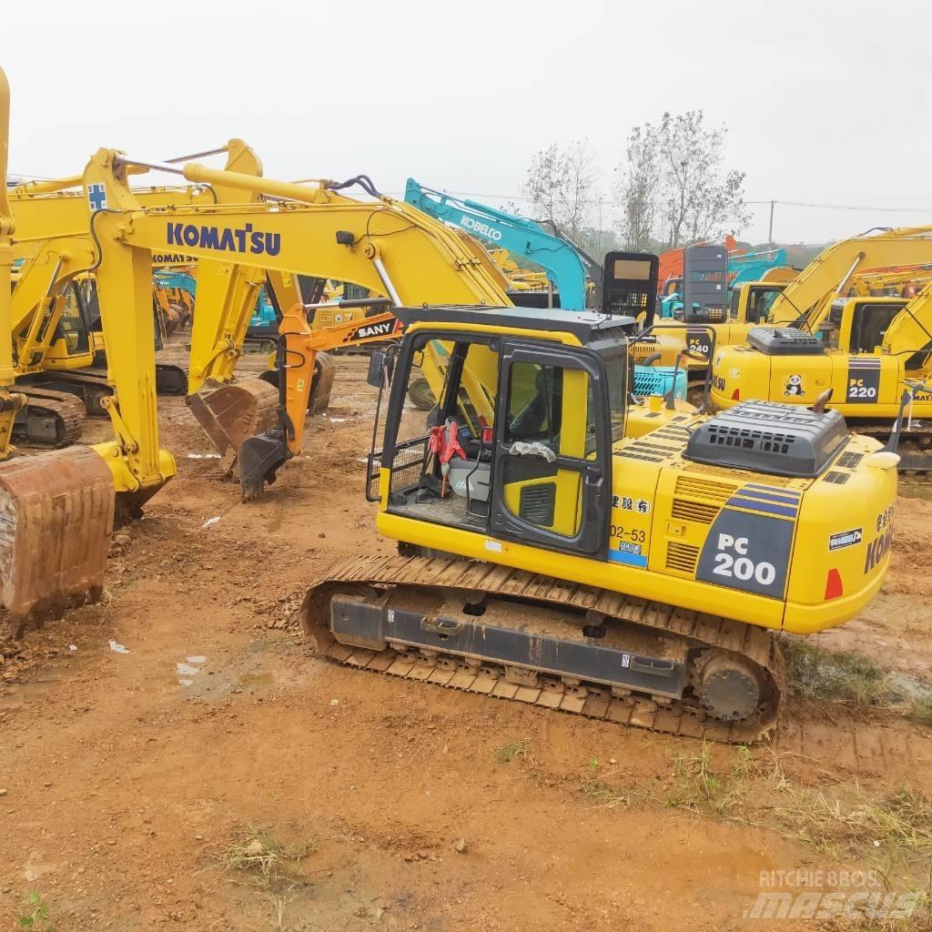 Komatsu PC200-8 Εκσκαφείς με ερπύστριες