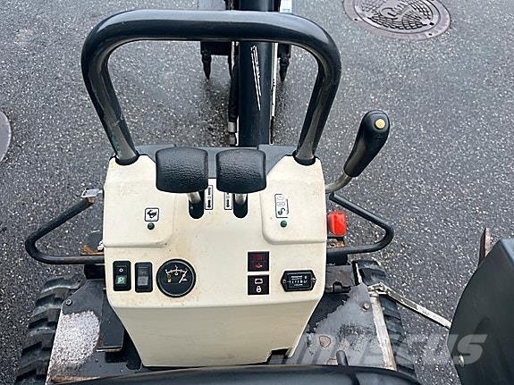 Bobcat E10 Εκσκαφάκι (διαβολάκι) < 7t