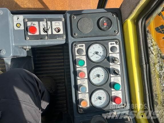 Bomag BW211 D-3 Επίστρωση ασφάλτου