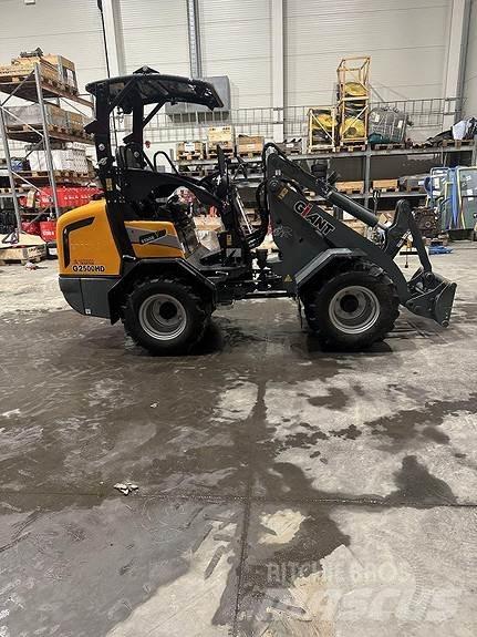 GiANT G2500HD+ Φορτωτάκια