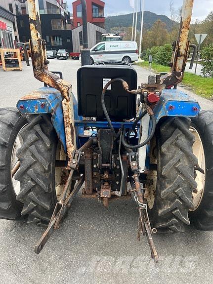 Iseki 3210 Τρακτέρ