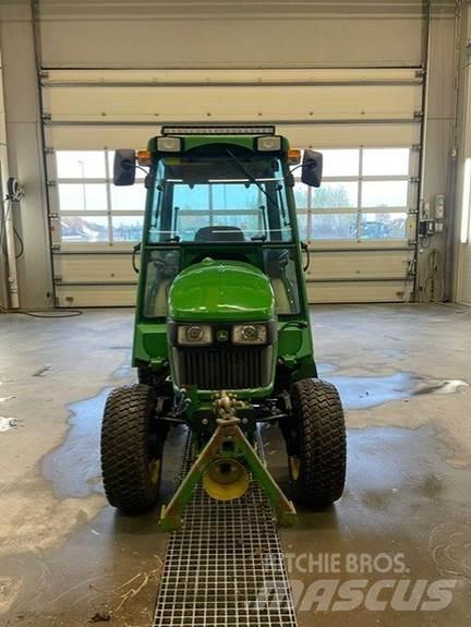 John Deere 2032R Τρακτέρ