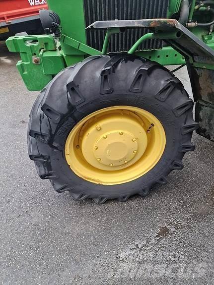 John Deere 4230 Τρακτέρ