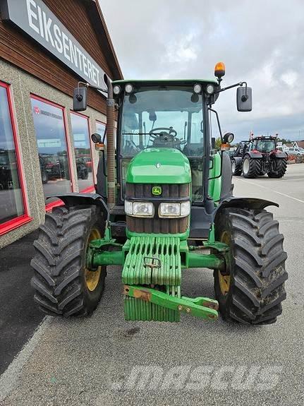 John Deere 5820 Τρακτέρ