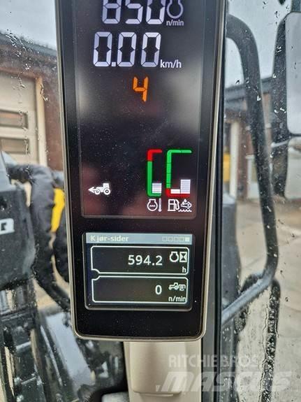 John Deere 6100M Τρακτέρ
