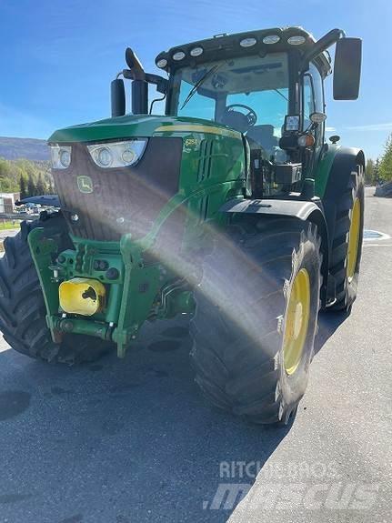 John Deere 6215 R Τρακτέρ