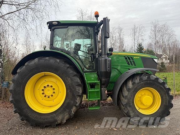 John Deere 6215R Τρακτέρ