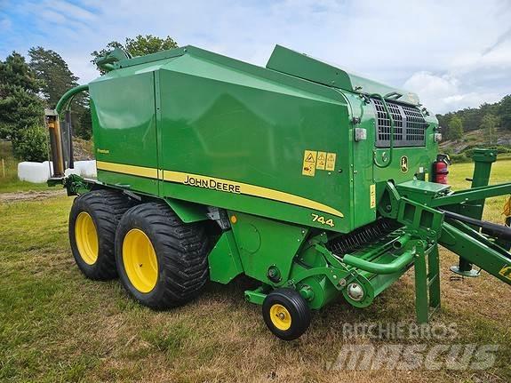 John Deere 744 Πρέσες κυλινδρικών δεμάτων