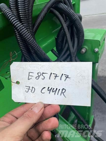 John Deere C441R Πρέσες κυλινδρικών δεμάτων