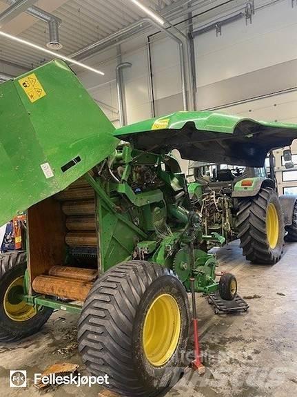 John Deere F441 Πρέσες κυλινδρικών δεμάτων