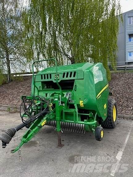 John Deere F441 Πρέσες κυλινδρικών δεμάτων