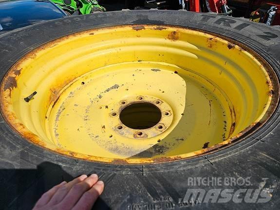 John Deere NOKIAN Τρακτέρ