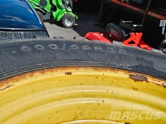 John Deere NOKIAN Τρακτέρ