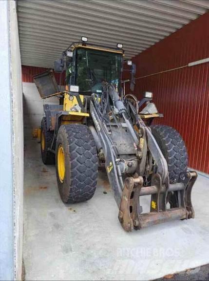 Komatsu WA200 PT Φορτωτές με λάστιχα (Τροχοφόροι)