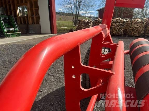 Kuhn RW1610 Πρέσες κυλινδρικών δεμάτων