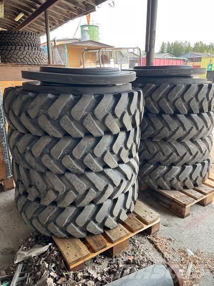Kumho 10.00-20 Ελαστικά και ζάντες