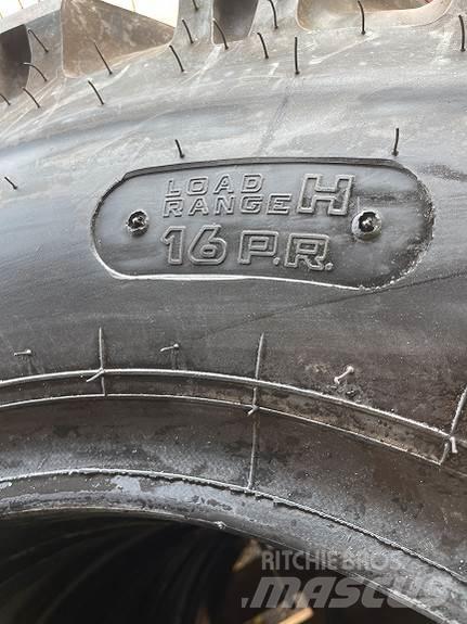Kumho 10.00-20 Ελαστικά και ζάντες