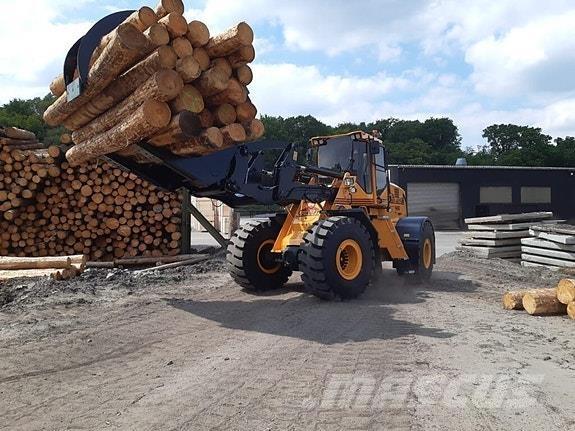 Ljungby  Φορτωτές με λάστιχα (Τροχοφόροι)