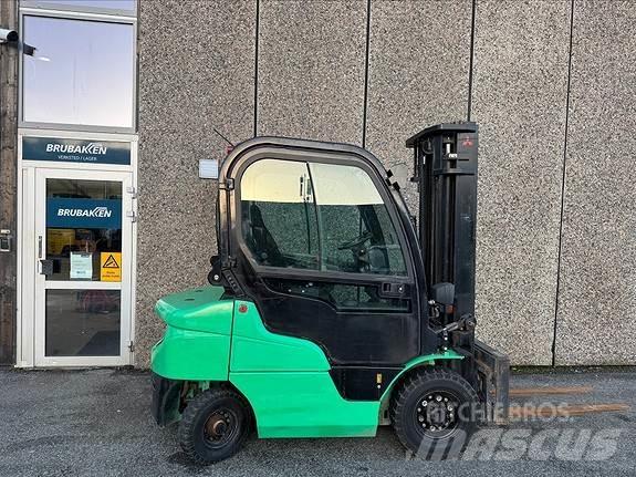 Mitsubishi FD25N Πετρελαιοκίνητα Κλαρκ