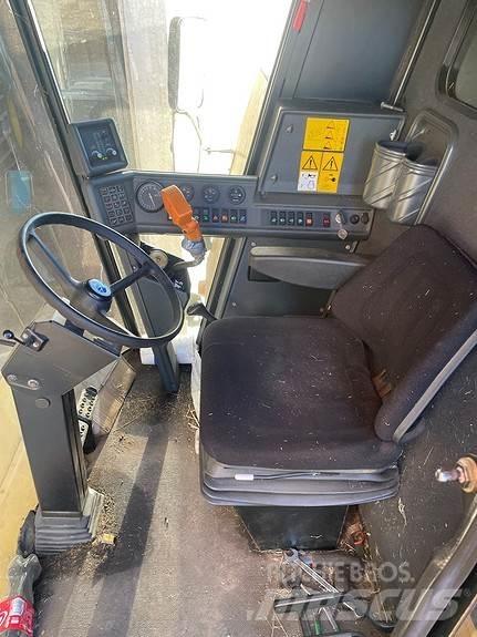 New Holland TC 56 Θεριζοαλωνιστικές μηχανές