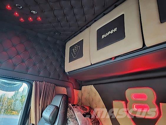 Scania S650A6X2NB Τράκτορες