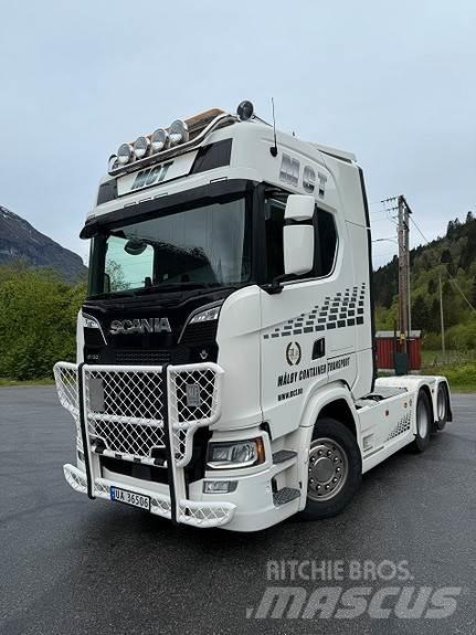 Scania S730 6x2 Τράκτορες