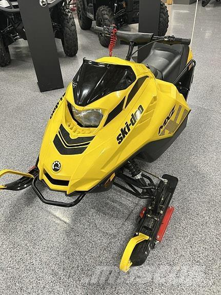 Ski-doo MXZ 120 Σκούτερ χιονιού