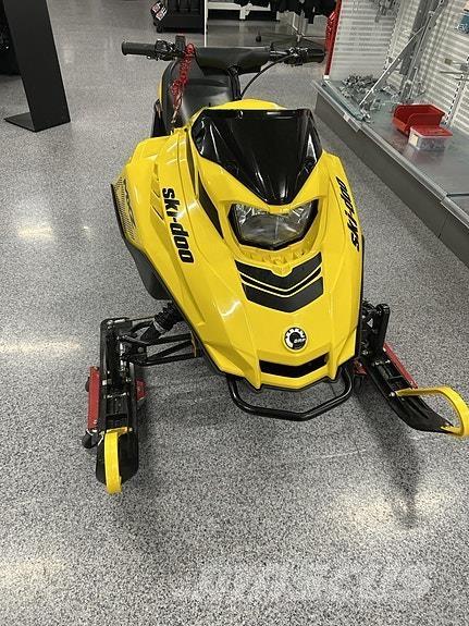 Ski-doo MXZ 120 Σκούτερ χιονιού