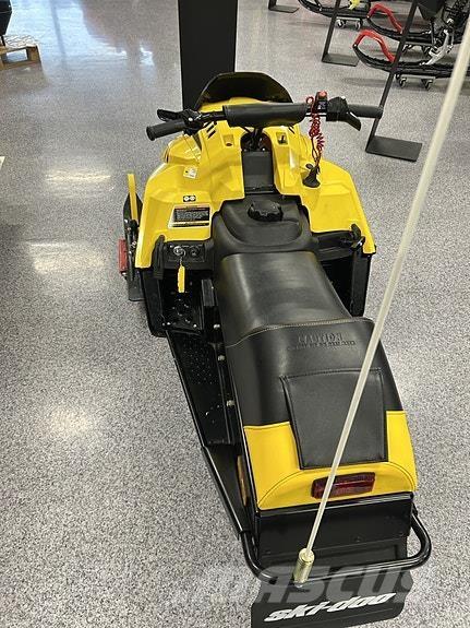 Ski-doo MXZ 120 Σκούτερ χιονιού