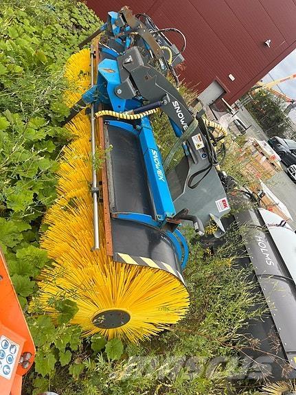 Snowek AH 330 Άλλα μηχανήματα για το δρόμο και το χιόνι