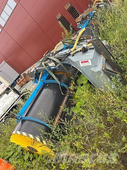 Snowek AH 330 Άλλα μηχανήματα για το δρόμο και το χιόνι