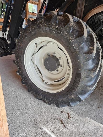 Valtra  Τρακτέρ