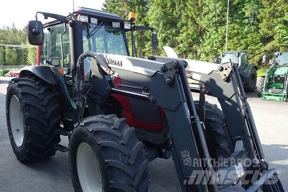 Valtra A83 Τρακτέρ