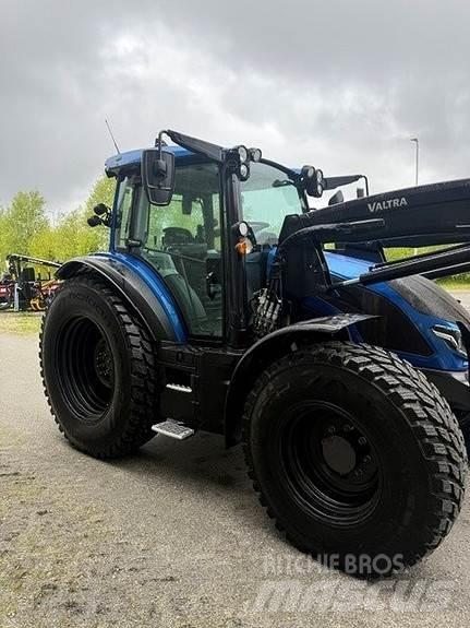 Valtra G 135 A Τρακτέρ