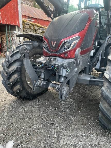 Valtra G125A Τρακτέρ