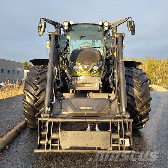 Valtra G135 Active Τρακτέρ