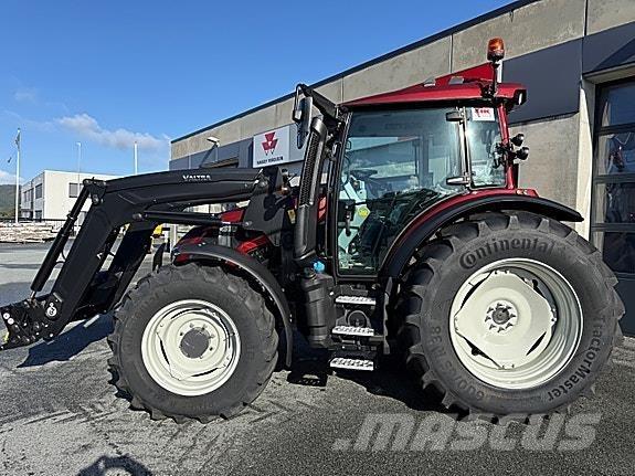 Valtra G135 Versu Τρακτέρ