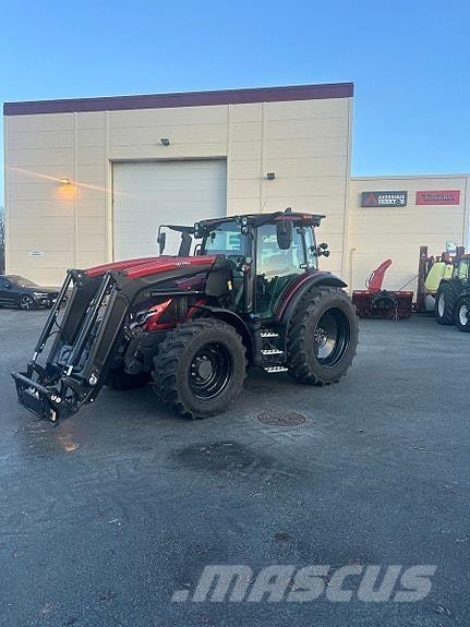 Valtra G135 Versu Τρακτέρ