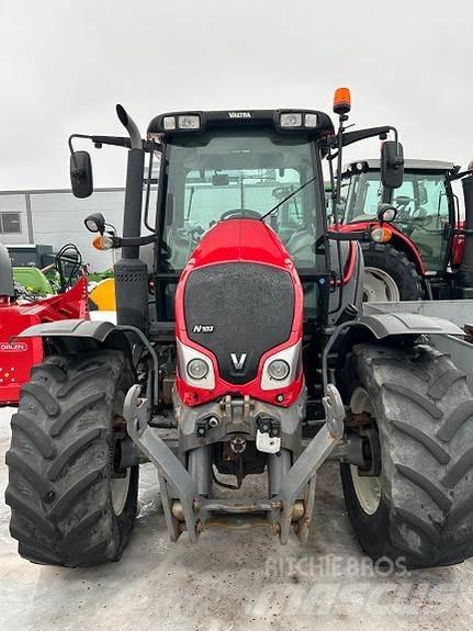 Valtra N103 Τρακτέρ