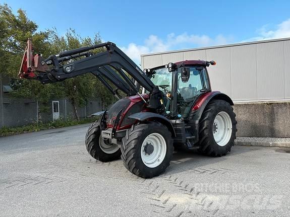 Valtra N114 Τρακτέρ
