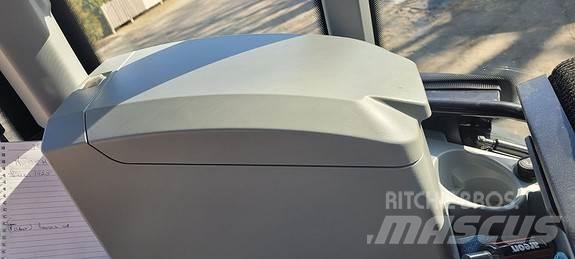 Valtra N135 Τρακτέρ