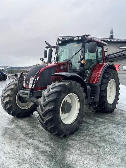 Valtra N163 Τρακτέρ