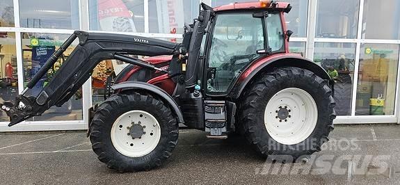 Valtra N174 Τρακτέρ