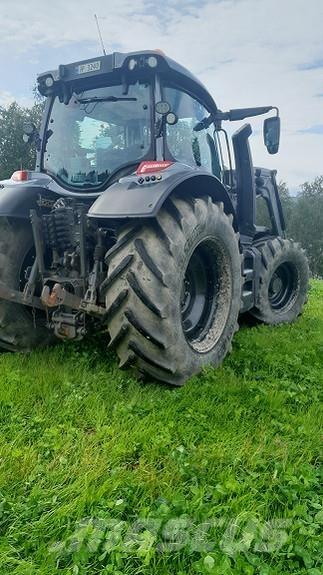 Valtra N174 Τρακτέρ