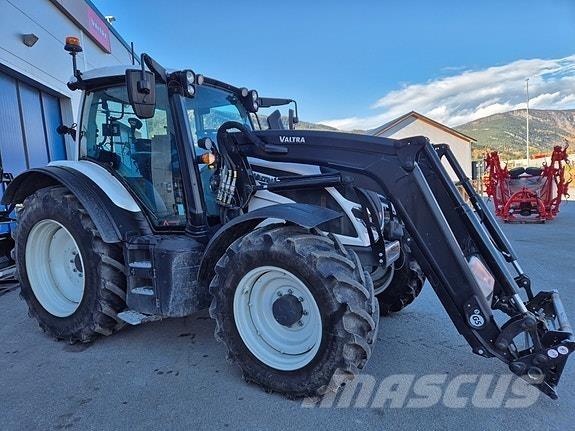 Valtra N175D. Τρακτέρ