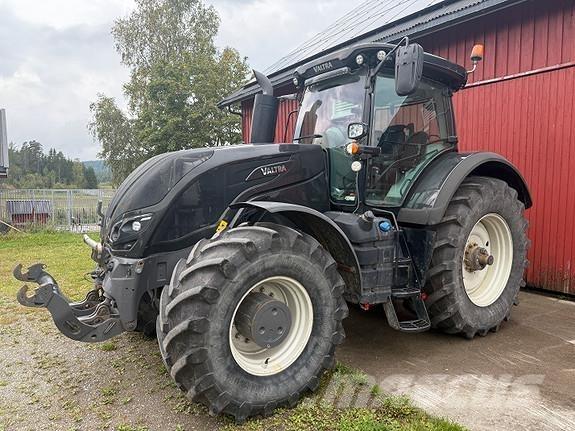 Valtra S394 Τρακτέρ