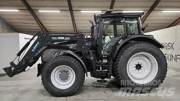Valtra T182 Τρακτέρ